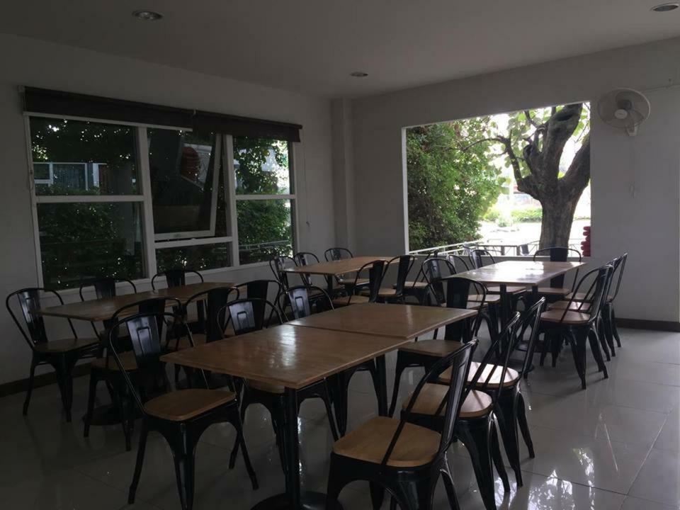 The Zell Hotel Buriram Kültér fotó